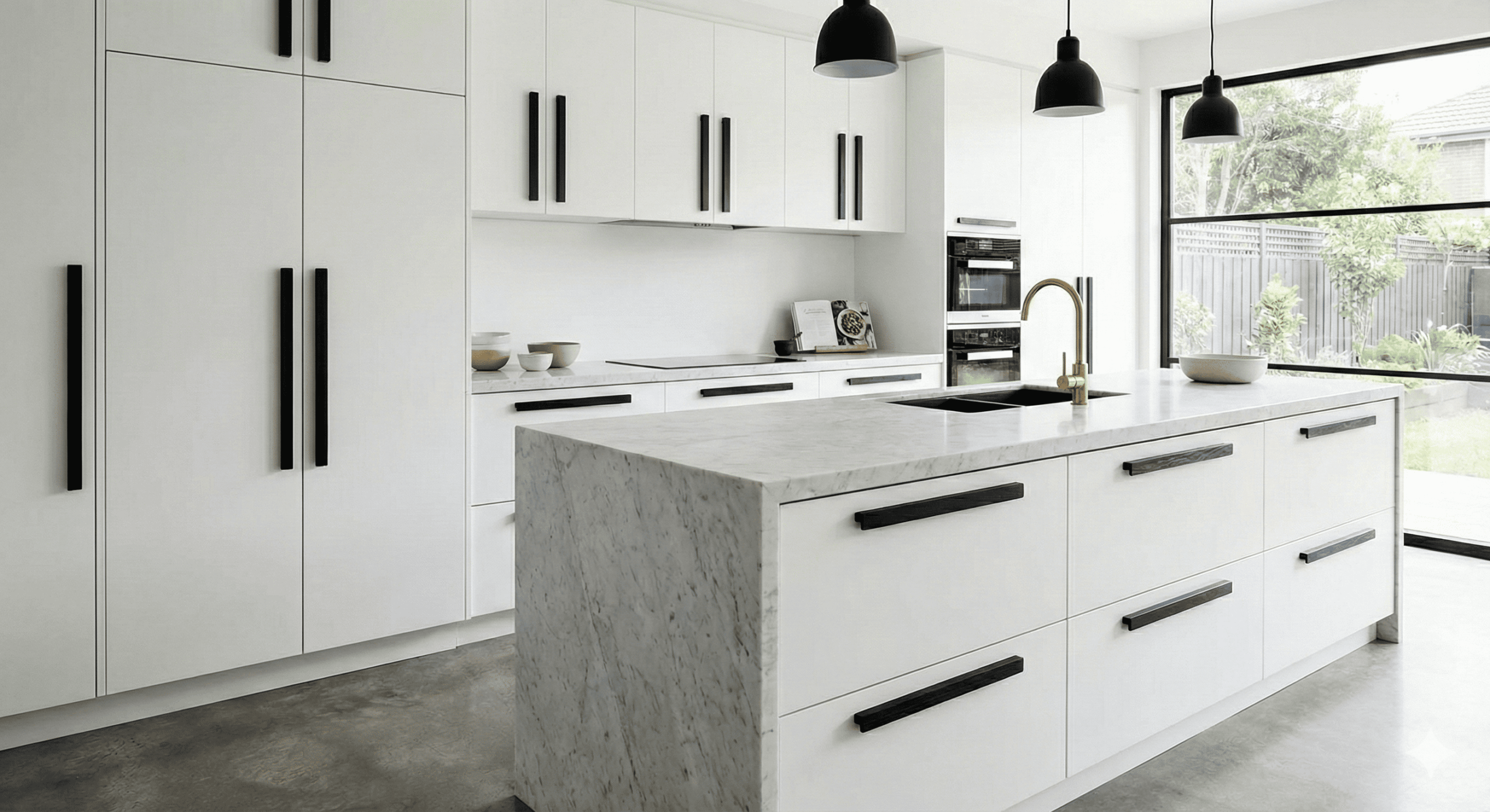 cocinas-blancas-tiradores-negros