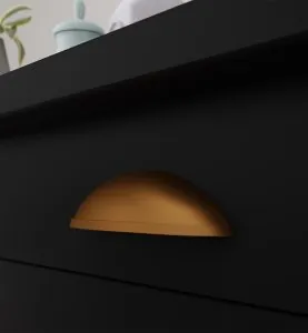 Moss handle and knob